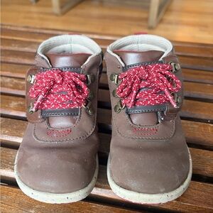 Merrell boots Brown Kids Shoes with Red Laces 9.5